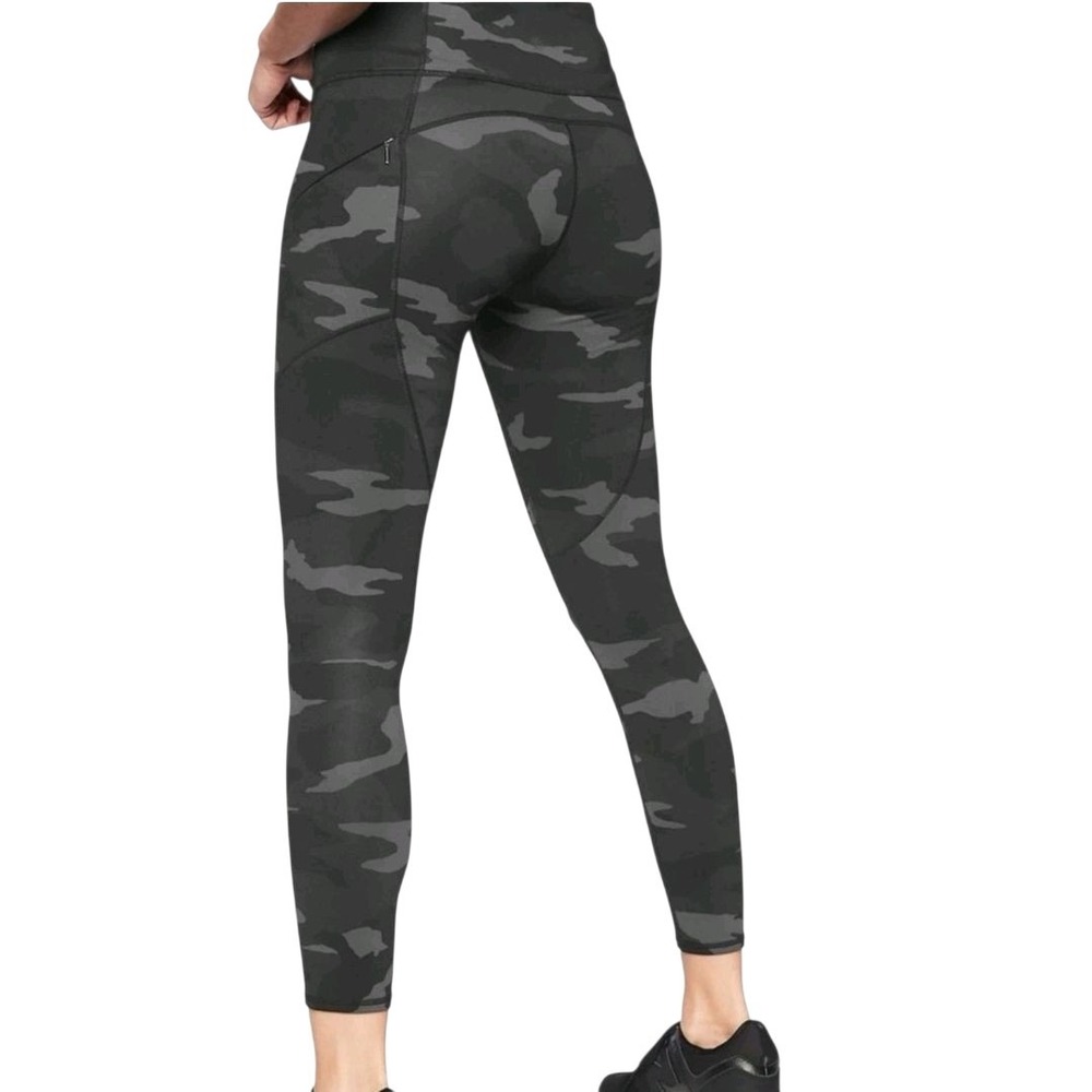 New Without Tags Athleta Size XS Mid Rise Black Camo Contender Leggings Zipper